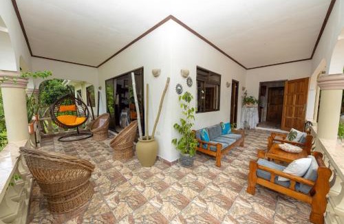 Baie Ste Anne Apartment | Maison Zelda Self Catering