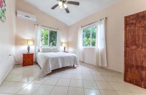 Chiquila Bed & Breakfast | Mandala Villas Hotel & "Sarita's Mexican Restaurant