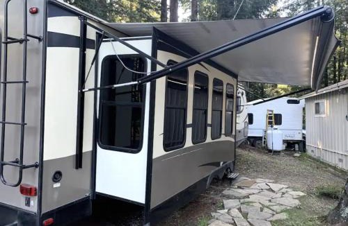 Boulder Creek Cabin | Masoods Lodge