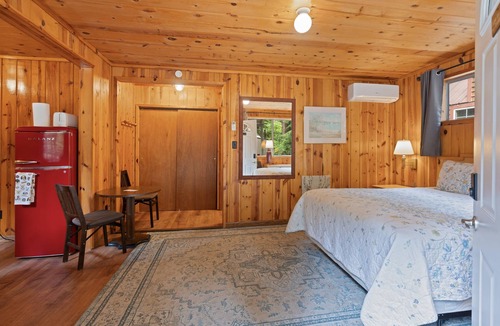 Boulder Creek Hotel | Masoods Room - Masoods Lodge