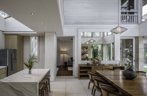 Berawa Villa | Modern 6BR Luxury Villa ★ Best Location in Canggu ★ Child Friendly ★ Fast Wifi