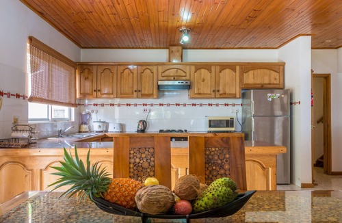 Anse Royale House | Modern Accommodation- Near Spectacular Beaches