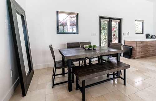 Juba Sound Villa | Modern Beachfront 3bdrm - 3bath with pool & incredible view!