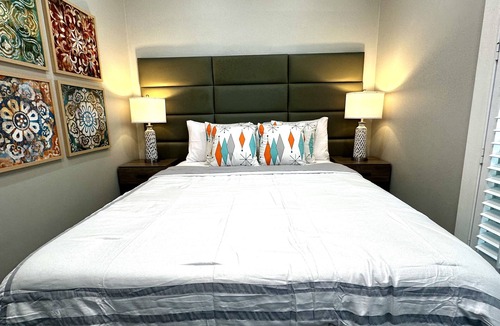 The Bight Hotel | Modern Condo w/resort amenities. Steps from Grace Bay Beach