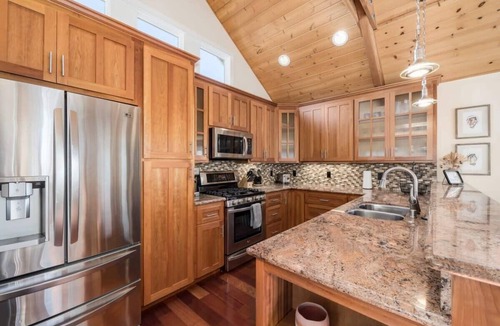 Eastside Santa Cruz House | Modern Harbor Home - walking distance to beach!