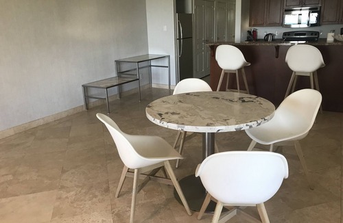 The Bight Apartment | ☀️ 🏖 Modern Luxury Ocean View One Bedroom Condo 🏝☀️
