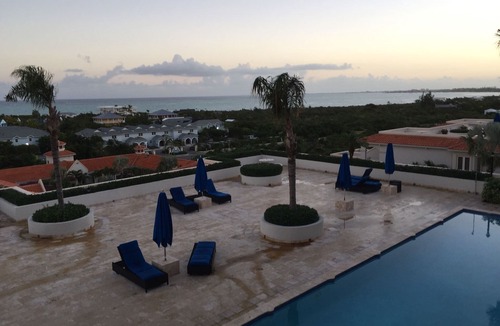 The Bight Apartment | ☀️ 🏖 Modern Luxury Ocean View One Bedroom Condo 🏝☀️