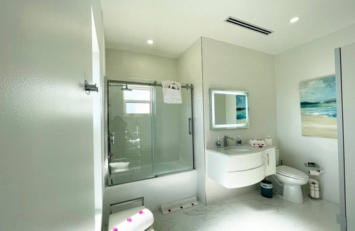 Discovery Bay Villa | Modern luxury two bedroom Villa with a private pool