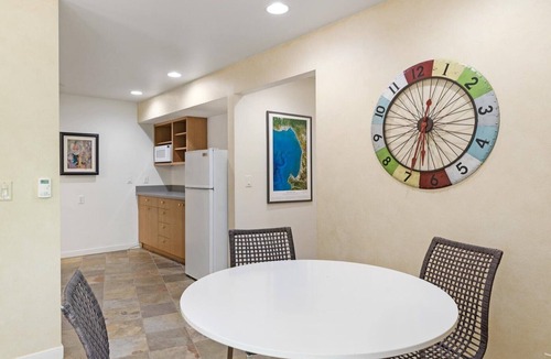 Opal Cliffs House | Modern Oasis – Walk to Moran Lake & Beach from this Peaceful Retreat