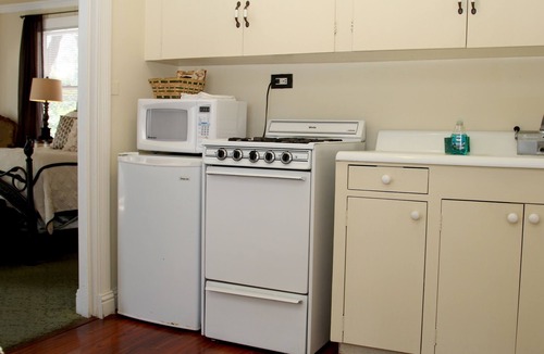 Capitola Bed & Breakfast | Monarch Cove Inn