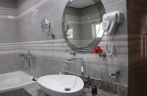 La Digue Hotel | Mountain View Hotel