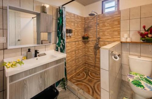 Nunue House | Nahi Lodge