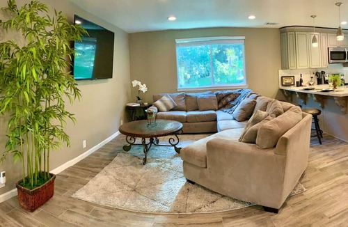 Felton House | Nestled in acres of forest and walkable to town