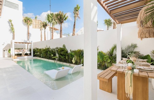 Tanjungbenoa Villa | New 3BR Private Villa Near Bingin Beach, Uluwatu