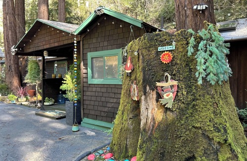 Ben Lomond Cabin | NEW Historic Santa Cruz Redwoods Retreat 1BR Cabin on a Serene Creekside Acre