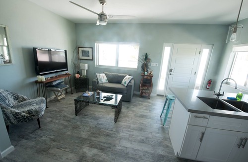 Cockburn Town Villa | New Oceanfront Villa! Twin Suites