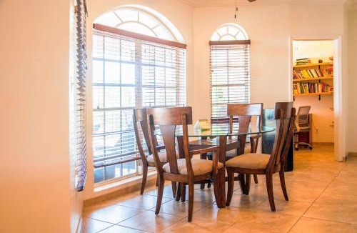 Ocean Point House | NEW Villa Turquoise Water with WiFi BBQ and Netflix