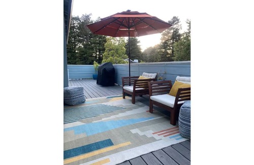 Aptos House | Newly Renovated 3-Bedroom New Brighton Beach Condo
