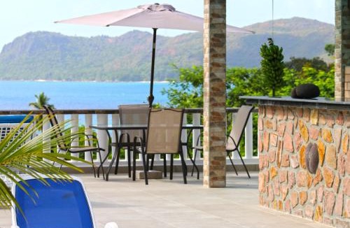 Anse Volbert Village Apartment | Ocean Blue Bay