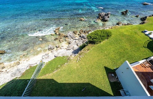 Colonia Meteorologico House | Ocean Front 7BR. See Dolphins + Sunrise From Bed.