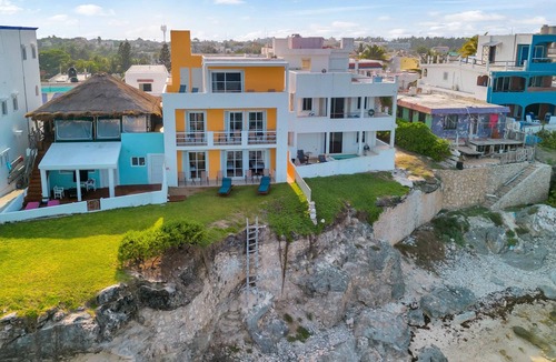 Colonia Meteorologico House | Ocean Front 7BR. See Dolphins + Sunrise From Bed.