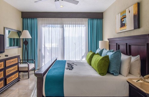 Punta Sam Villa | Ocean View 2Bd/3Ba Penthouse w/Kit -Resort on the Beach with Pools, Spa and More