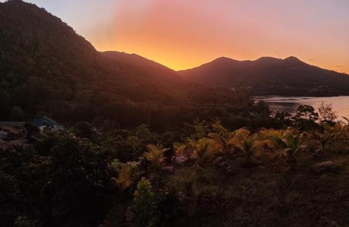Anse Volbert Village Apartment | Ocean View Apartment