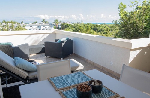 The Bight Condo | Ocean-view Dragonfly Vista condo with a huge deck, 2 pools, hot tub, sleeps 4