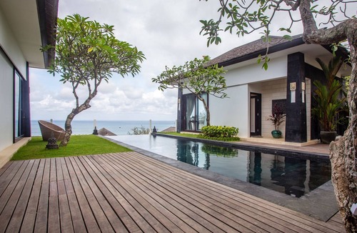 Kampial Villa | Ocean View Four Bedroom Villa