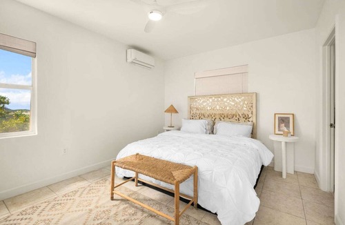 The Bight Apartment | Ocean Views, Pool, Spacious 1 Bedroom