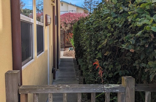Aptos House | Oceanfront Bliss: Modern Family Retreat Steps from Seacliff Beach – Book Now!