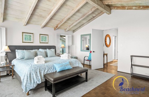 Aptos House | Oceanfront Oasis By the Sea! Welcome to your perfect oceanfront getaway!