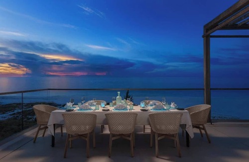 The Bight Apartment | Oceanfront Penthouse | Hot Tub + Daily Cabana