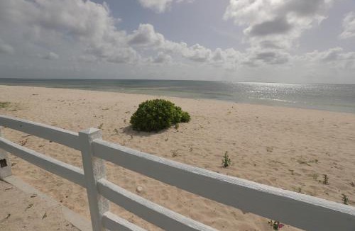 Cockburn Town Villa | Oceanfront Resort-Style Oasis -Private Pool & Car
