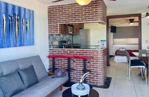 La Isla Apartment | Oceanview and Beach Access | 2 bedroom Townhouse