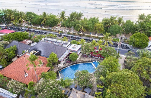 Downtown Kuta Hotel | One Bedroom Suite 2 minutes to Kuta Beach
