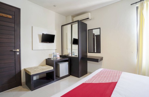 Tuban House | OYO 482 Anika Guest House