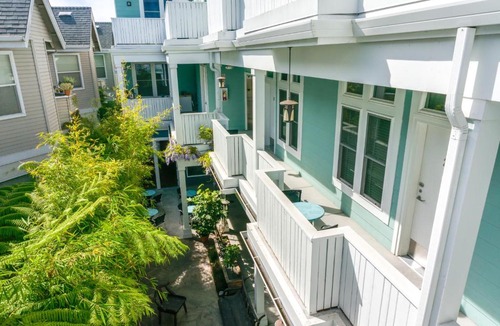 Downtown Santa Cruz Hotel | Pacific Blue Inn