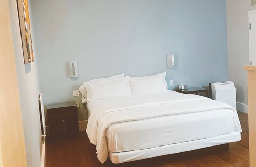 Downtown Santa Cruz House | Pacific Blue Inn