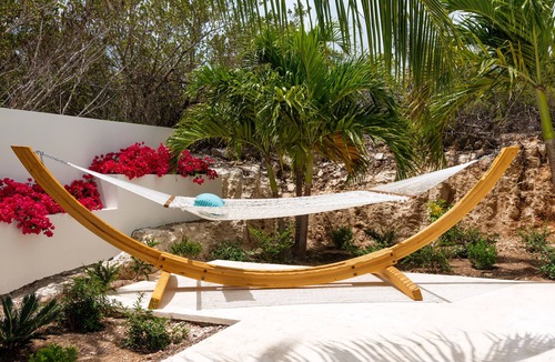 Ocean Point Villa | Palm Jewel - Luxury villa, private outdoor oasis w/pool, walk to SAPODILLA BEACH