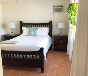 Discovery Bay Apartment | Palm Point Loft