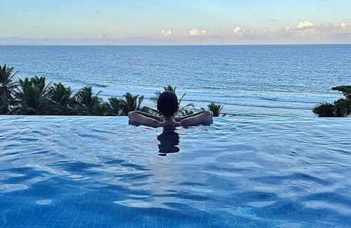 Anse Royale Ski Chalet | Paradise Chalets Yoga & Wellness