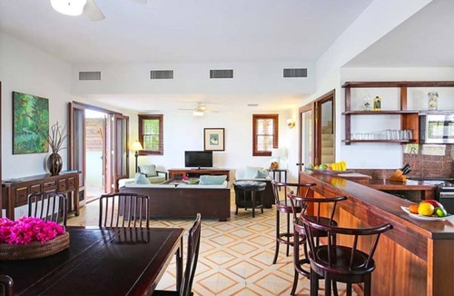 The Bight House | Pelican Paradise