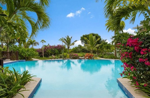 Leeward Settlement House | Pelican's Nest #2,#3 and #4 · Oceanview 9 Bed Home - Steps to Grace Bay Beach
