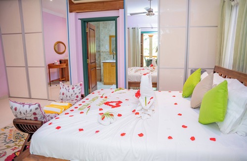 La Digue Hotel | Pension Michel - Villa Roche Bois