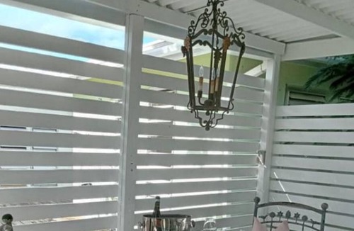 Long Bay Hills Cottage | Pineapple Cottage - Caribbean Romantic vibes
