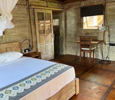 Bukit Bed & Breakfast | PINOKKIO B&B Restaurant