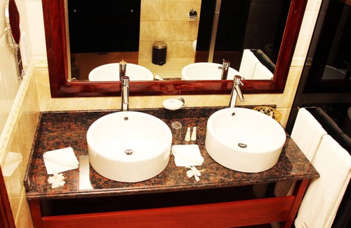 Praslin Island House | Pirogue Lodge