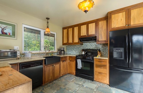 Opal Cliffs House | Pleasure Point walk to beaches and surf from charming, private and spacious home