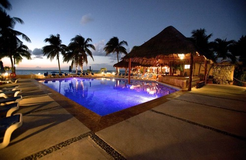 Centro - Supmza 001 Condo | Pristine and Clean, Deluxe Ground Floor Condo #5 at Nautibeach